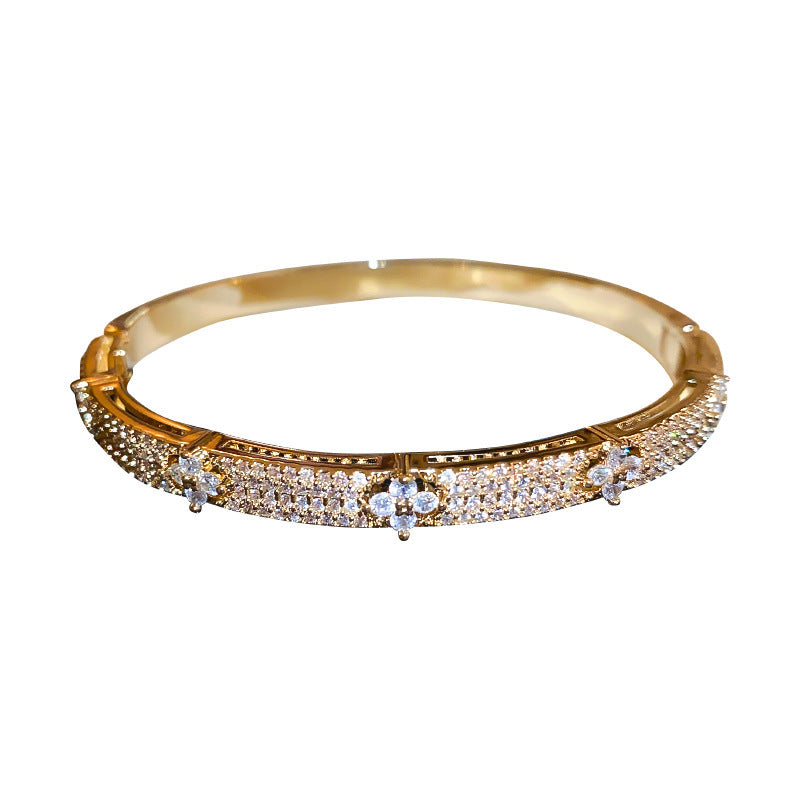 Zircon Flower Bracelet Stylish, Simple, and Versatile