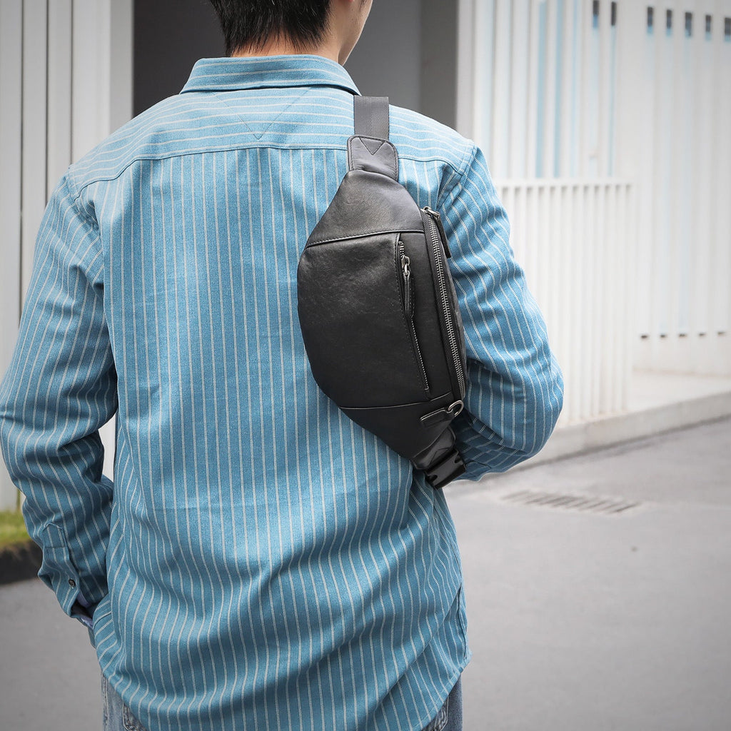 Men's First Layer Cowhide Messenger Chest Bag