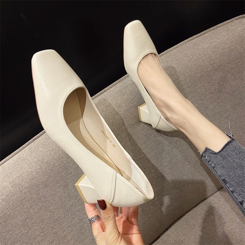 Chunky Heel Shallow Mouth Commuter Pumps